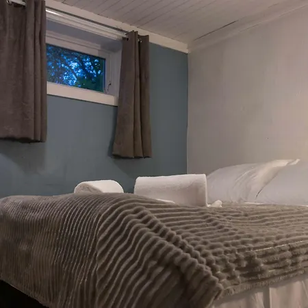 Apartamento Charming 2br Wi-fi & Heater