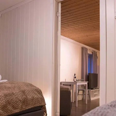 Charming 2br Wi-fi & Heater 特罗姆瑟