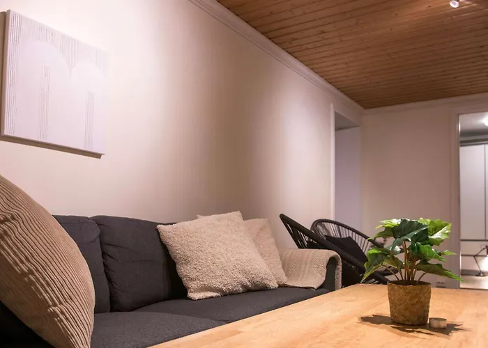 Charming 2br Wi-fi & Heater דירה טרומסה