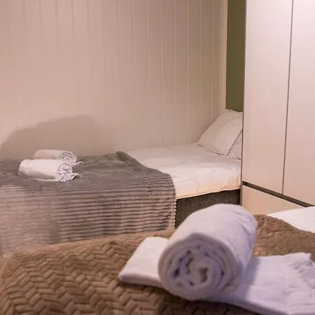 Leilighet Charming 2br Wi-fi & Heater *