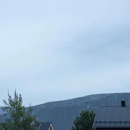 Charming 2br Wi-fi & Heater Leilighet *